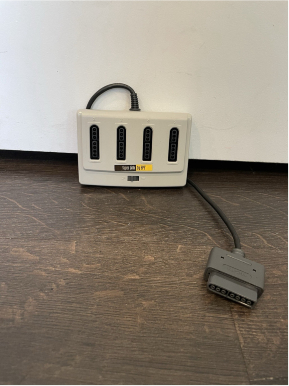 HORI Super Link by BPS Super Nintendo SNES Famicom 5 Player Adapter Controller